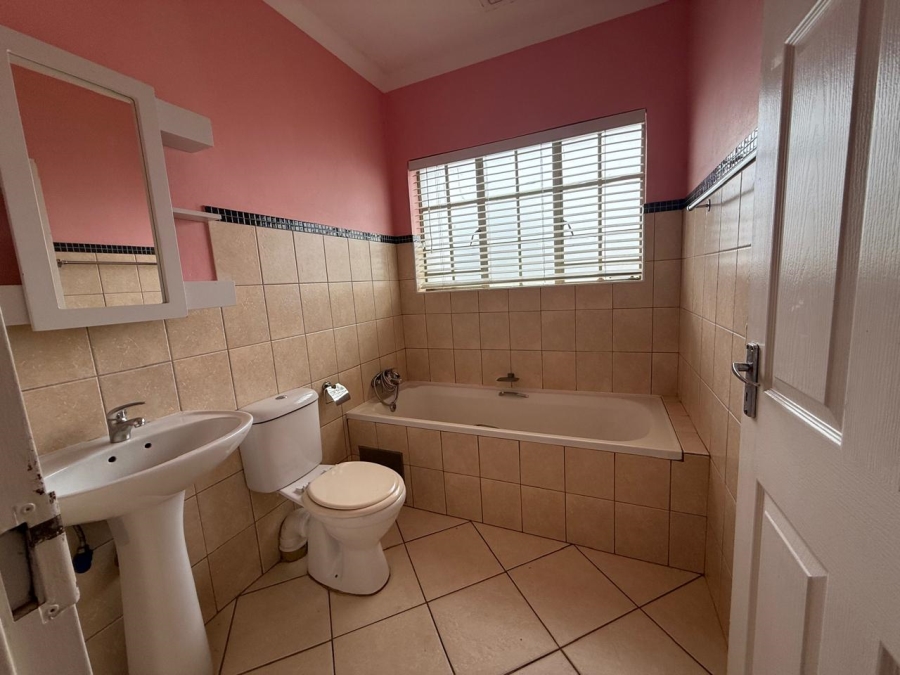 3 Bedroom Property for Sale in Waterkloof North West